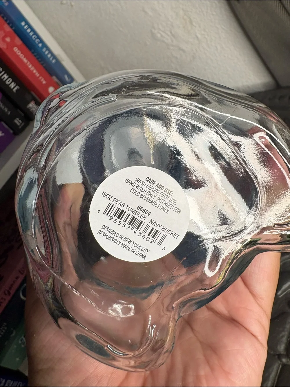 19oz Glass Tumbler Bear With Navy Blue Bucket Hat & Book